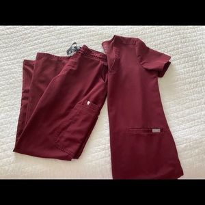 Figs Burgundy Scrub Set